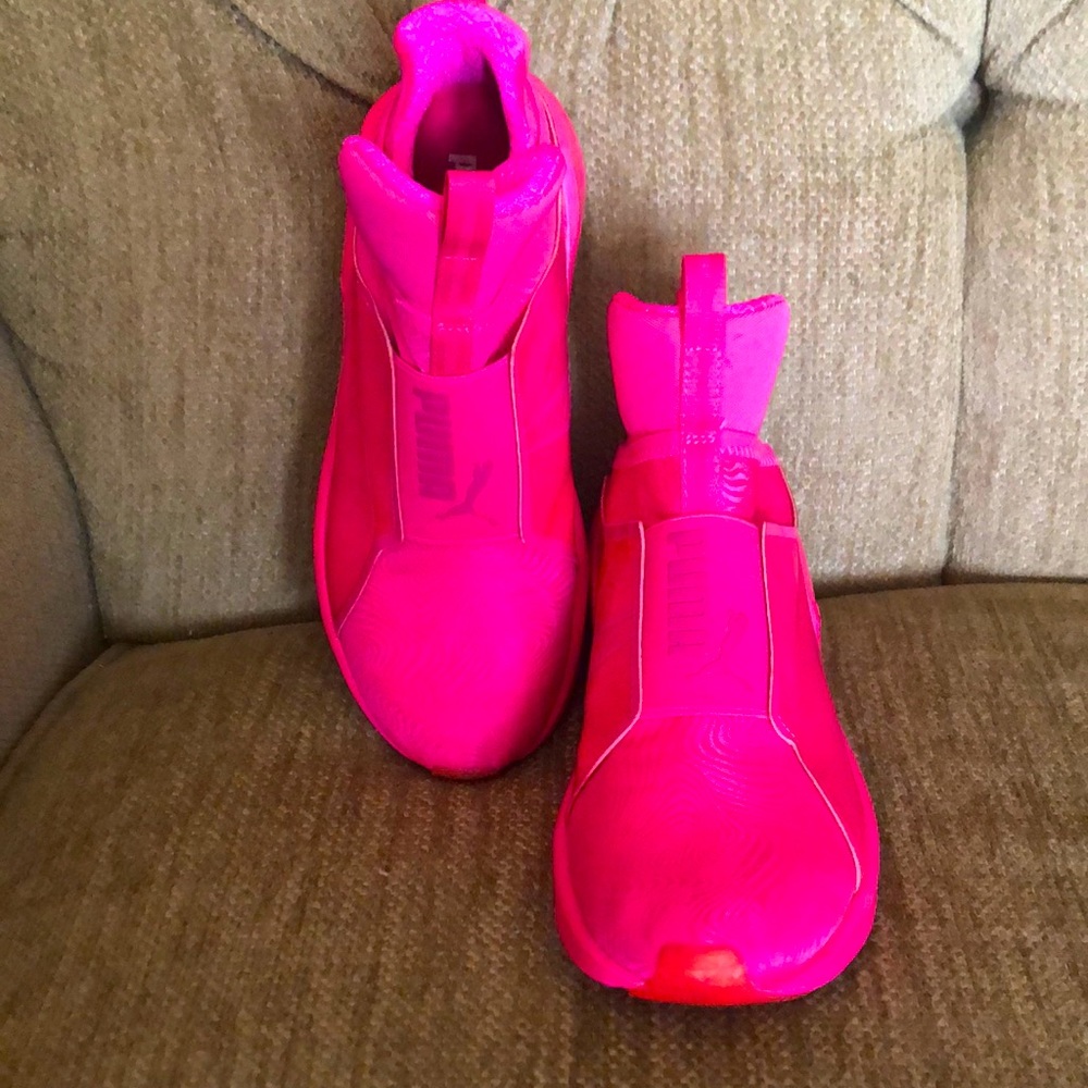 Puma Hot Pink Girls Sneakers Size 4.